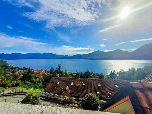 Private 40-m²-Dachterrasse mit exklusivem Seeblick