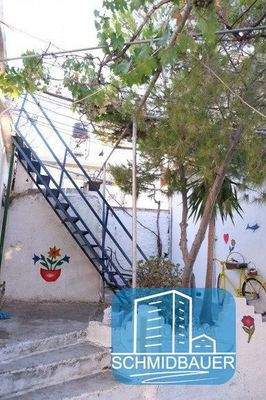 Kreta, Pompia: Traditionelles Haus in schöner Lage mit Innenhof zu verkaufen