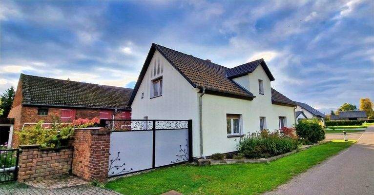 Straßenansicht Haus 1