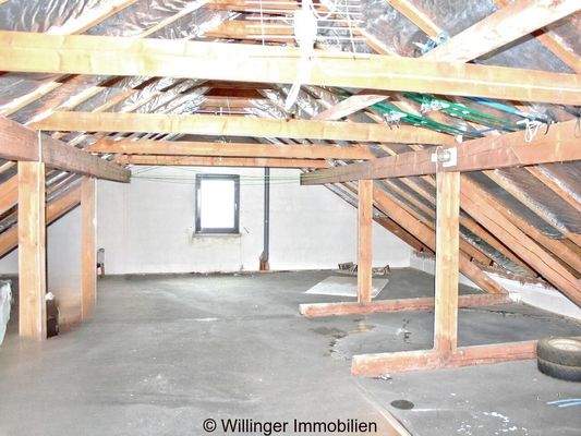 . Dachgeschoss ausbaubar inPixio