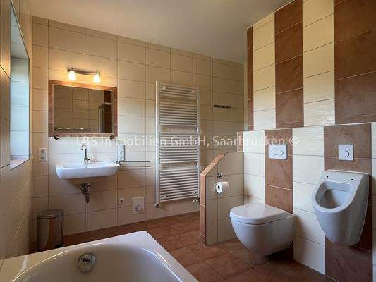 Vollbad mit Tageslicht