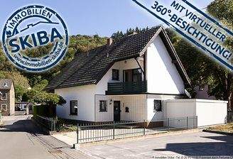 Haus mit Garage und Garten