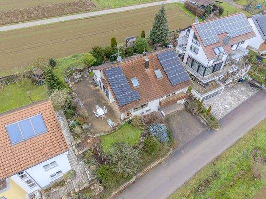 Ruhig am Feldrand gelegen