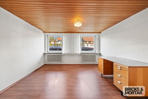 Hauptgebäude OG-Zimmer1