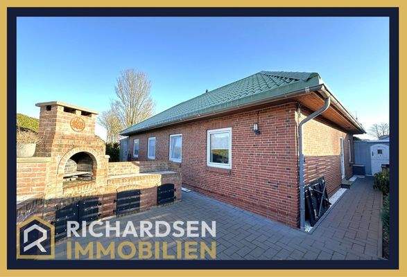 Ansicht von Westen mit Terrasse