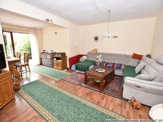 Wohnzimmer mit Anbau