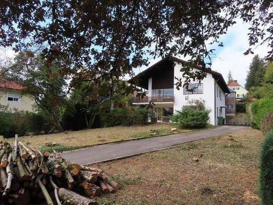 Grundstück von vorne rechts