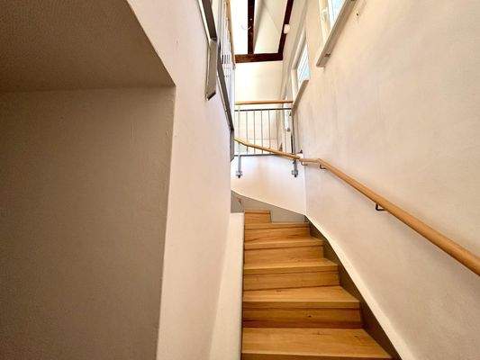 Treppenaufgang zum DG