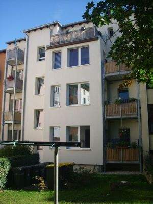 Rückansicht mit Balkon