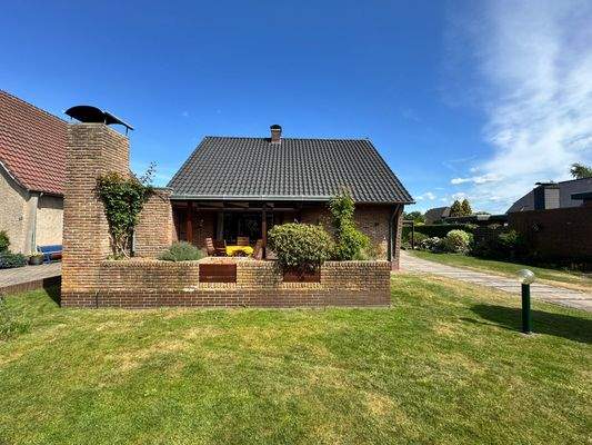 Ansicht von Süden mit Terrasse