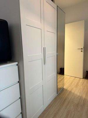 Geräumige Schränke