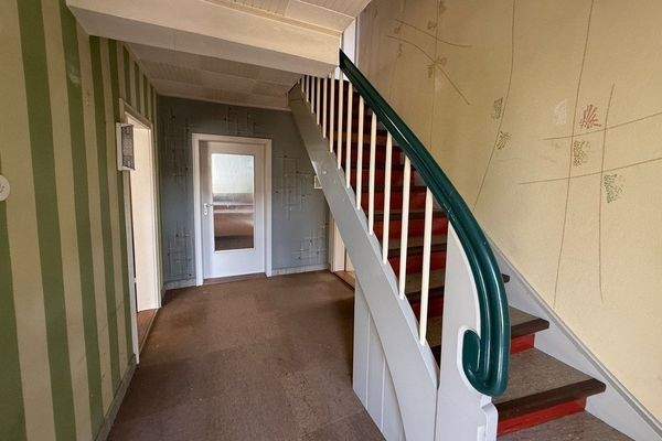 Diele EG mit Treppenaufgang