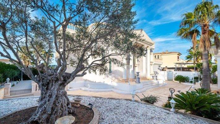 Luxusvilla mit Meerblick zum Verkauf in Sa Torre, Lluchmajor, Mallorca