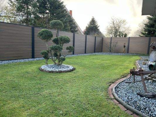 Eingezäuntes Grundstück