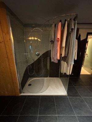 Dusche im Saunabereich