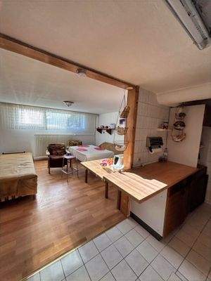 Wohnküche im Keller