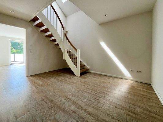 Flur mit Treppenaufgang