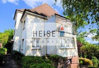 Heise Immobilien - 2-Familienwohnhaus mit Garage