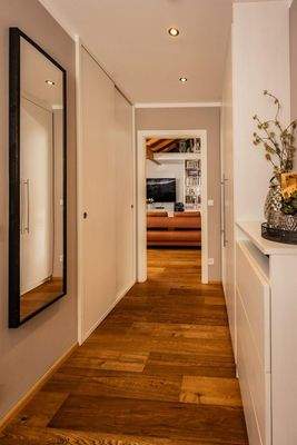 Vorraum (Blick auf Wohnbereich