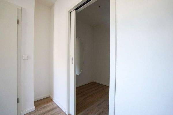 Schlafzimmer mit Ankleide