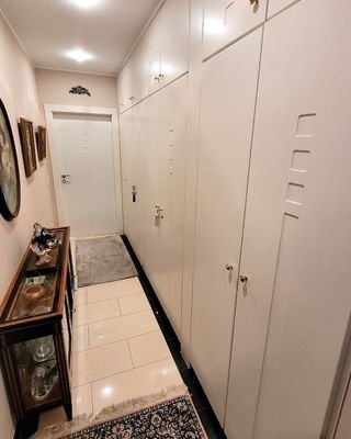 Diele mit großem Einbauschrank