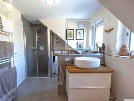 Großes Tageslichtbad