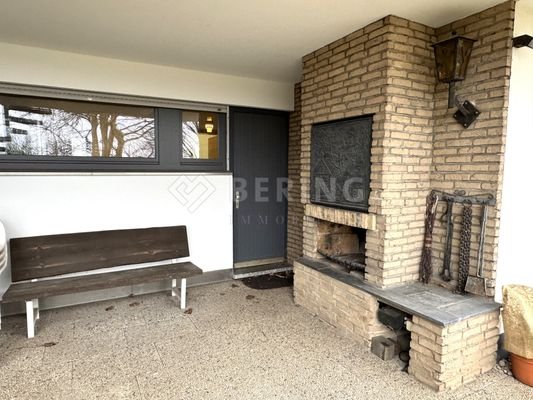 überdachte Terrasse