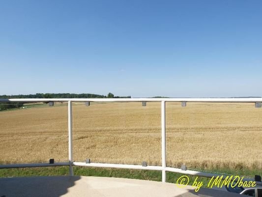 Balkon mit Nachmittagssonne - Ausblick zum Träumen