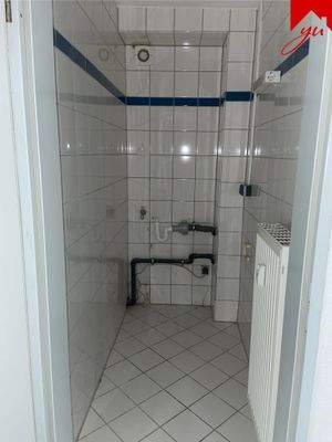 Kellerraum mit Waschmaschinenanschluss