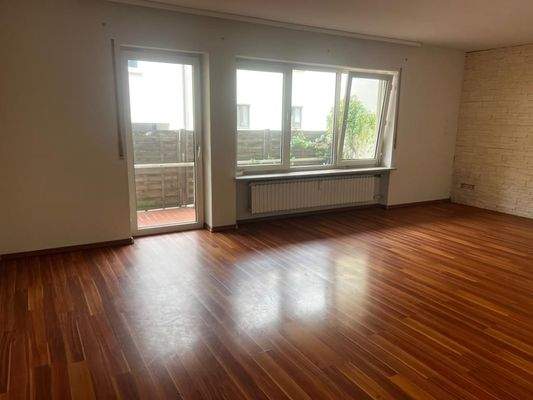 Wohnzimmer & Terrasse