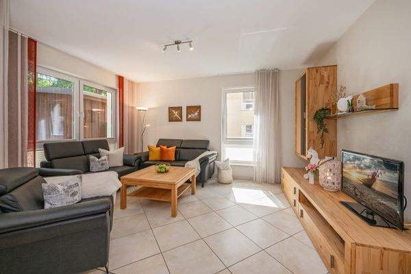22-wohnzimmer-zum-sonnenstrand-we2-meerflair-immobilien-usedom.jpg