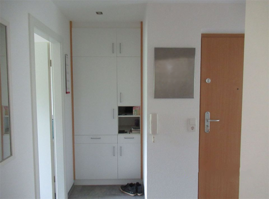 Flur mit Einbauschrank