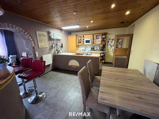 Küche mit Essbereich