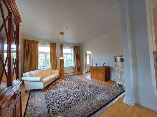 Wohnzimmer mit Parkett