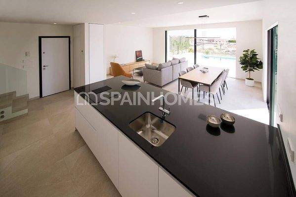 Private Villas with Pool in Los Montesinos Next to Park