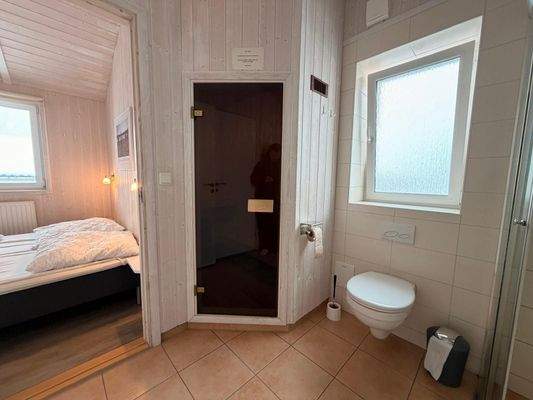 Badezimmer mit Saunazugang