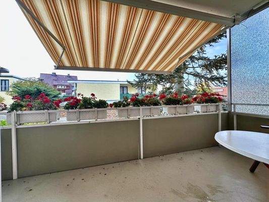 Balkon mit Markise