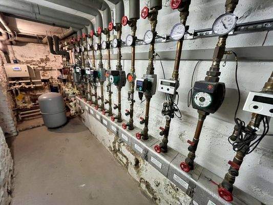 Moderne Heiztechnik mit Fernwärme