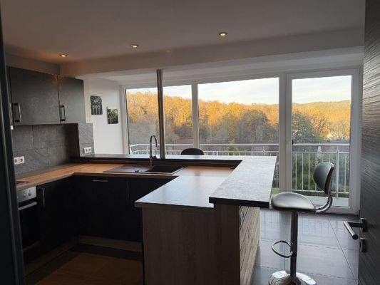 Küche im EG mit Theke