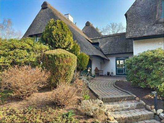 separate Zuwegung zum Einfamilienhaus