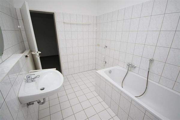 Wanne/WC (Bauartgleiche Musterabbildung)