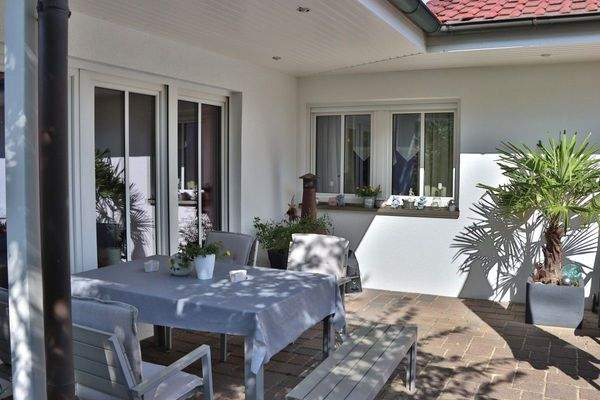 große Süd- West Terrasse