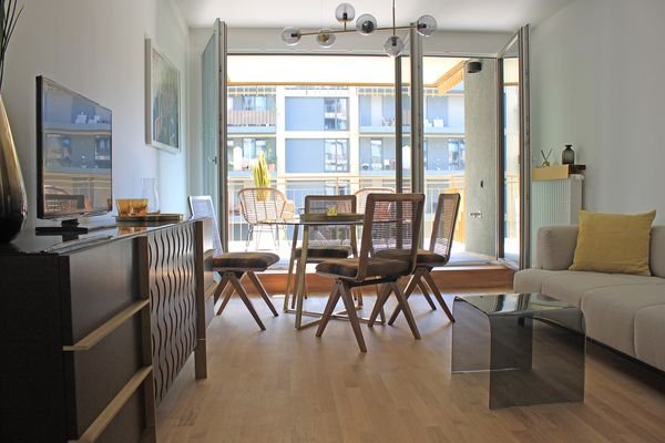 Vintage style living room with dining table