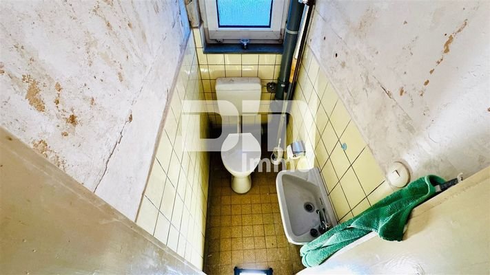 EG Ladeneinheit / Nebenraum / WC