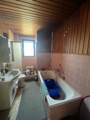Bad  Wohnung 1.OG 