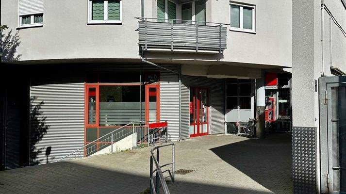 Außenansicht (Eingang)