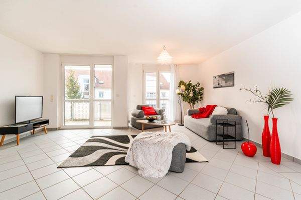 mit Balkon