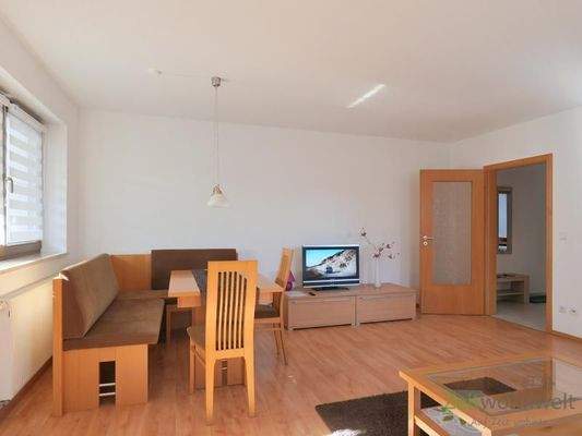 Blick ins Wohnzimmer