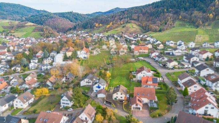Neuweier-Dalbergstraße-Drohnenaufnahme-1haus-baden-baden-neuweier-wolf-immobilien-drohnenaufnahme