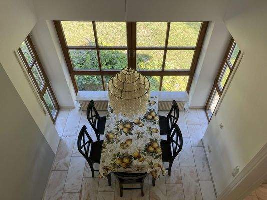 Blick von Galerie/Esszimmer